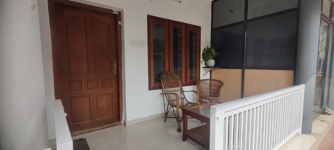 Hostel Calaila Varkala Exterior photo