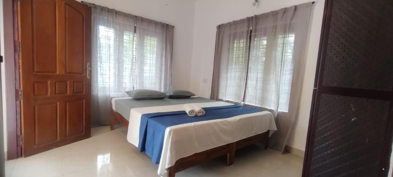 Hostel Calaila Varkala Exterior photo