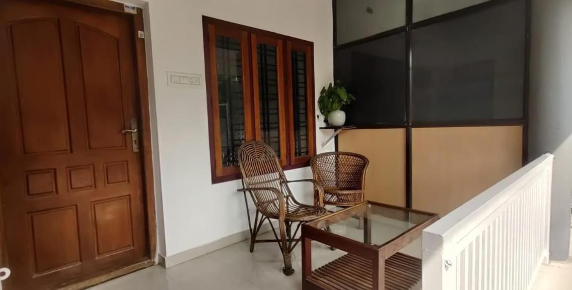 Hostel Calaila Varkala Exterior photo