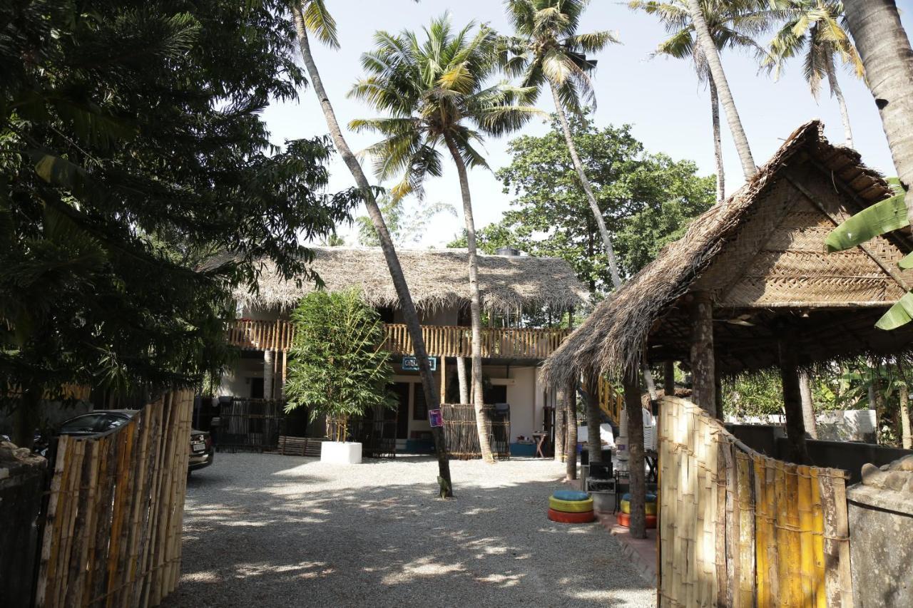 Hostel Calaila Varkala Exterior photo